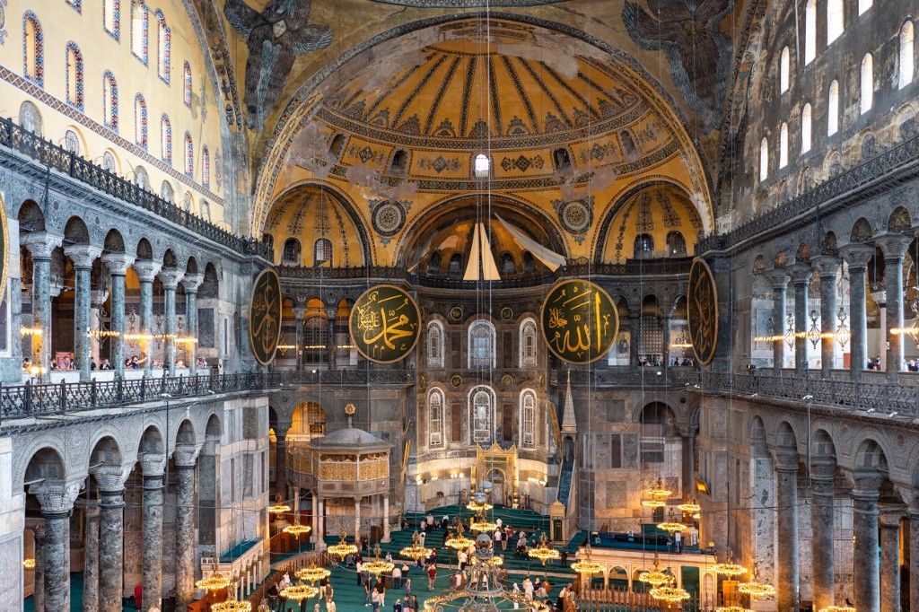 View inside the mosque Hagia Sophia, in Istanbul, on northern Turkey, on September 19, 2025.
Vue de l interieur de la mosquee Sainte Sophie, a Istanbul, dans le nord de la Turquie, le 19 septembre 2025. (Photo by Flora Elie / Hans Lucas via AFP)