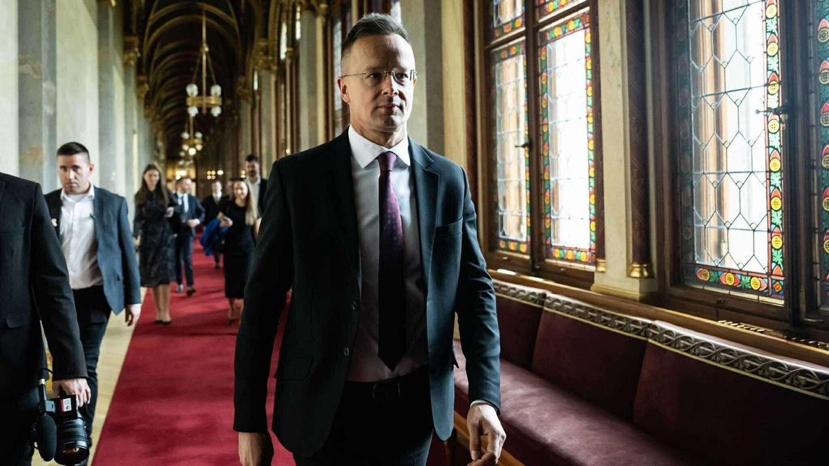 Szijjártó Péter: A sport lehet a kapocs Európa és Afrika között