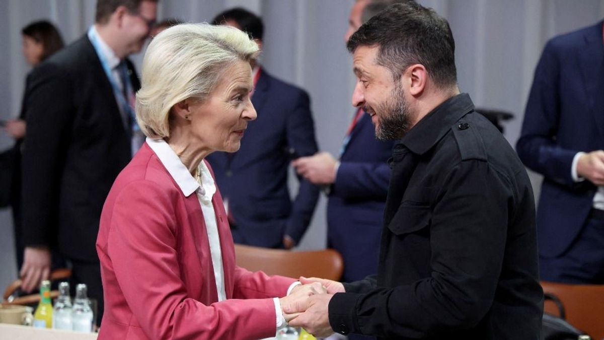 Magyarország cselekszik, Európa uszít