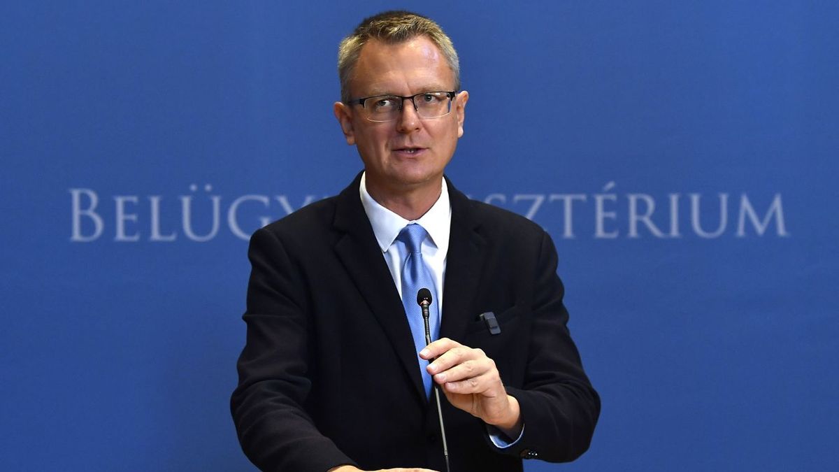 Rétvári Bence államtitkár elmondta: Magyar Péter blöffölt és lebukott