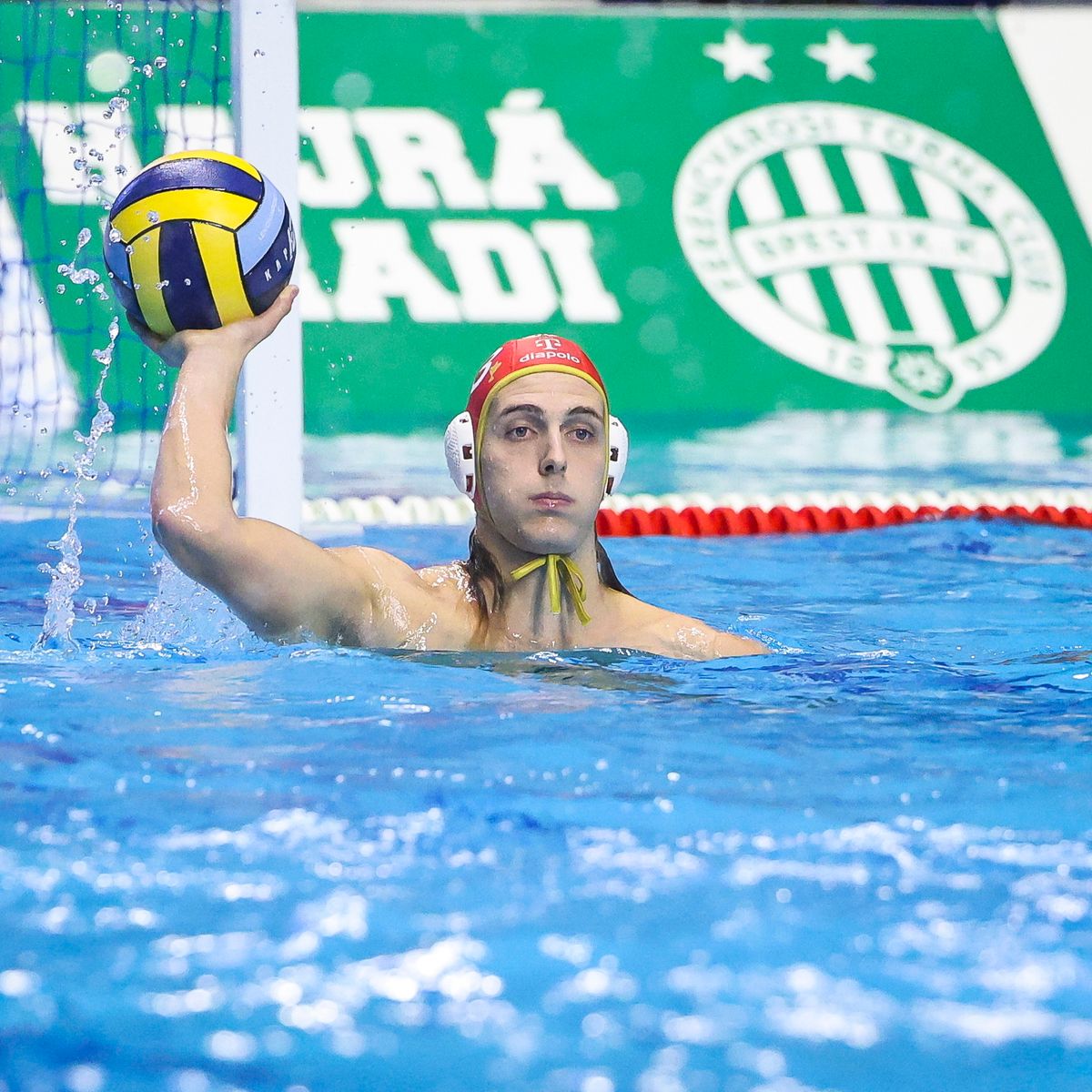 A Fradi vízilabdakapusa, Vogel Soma pokoli fájdalmakat élt át, de már jobban van