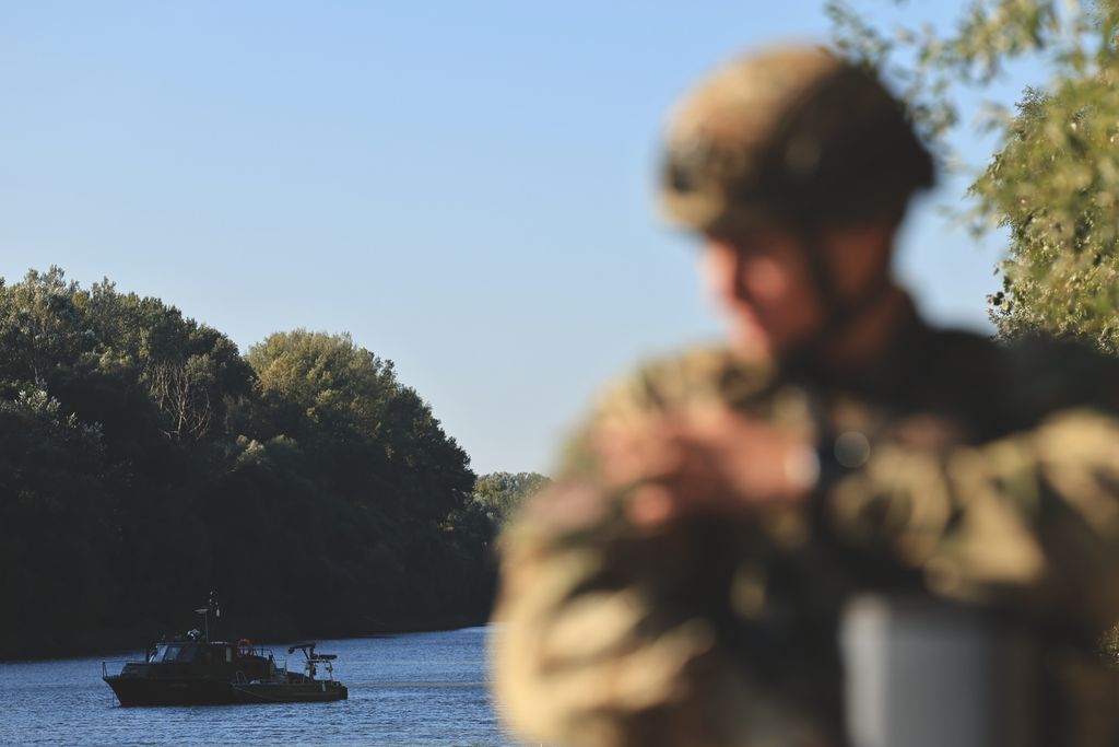 Adaptive Hussars 2025 országvédelmi gyakorlat pontonhíd Tisza