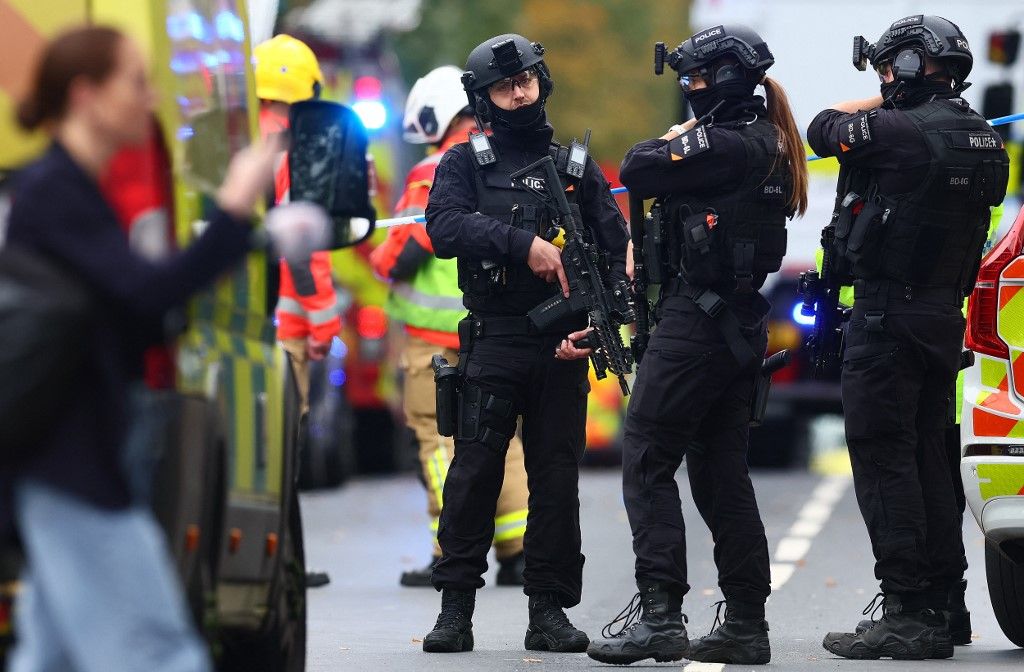 Október 2-án késelés és gázolás történt egy manchesteri zsinagógánál