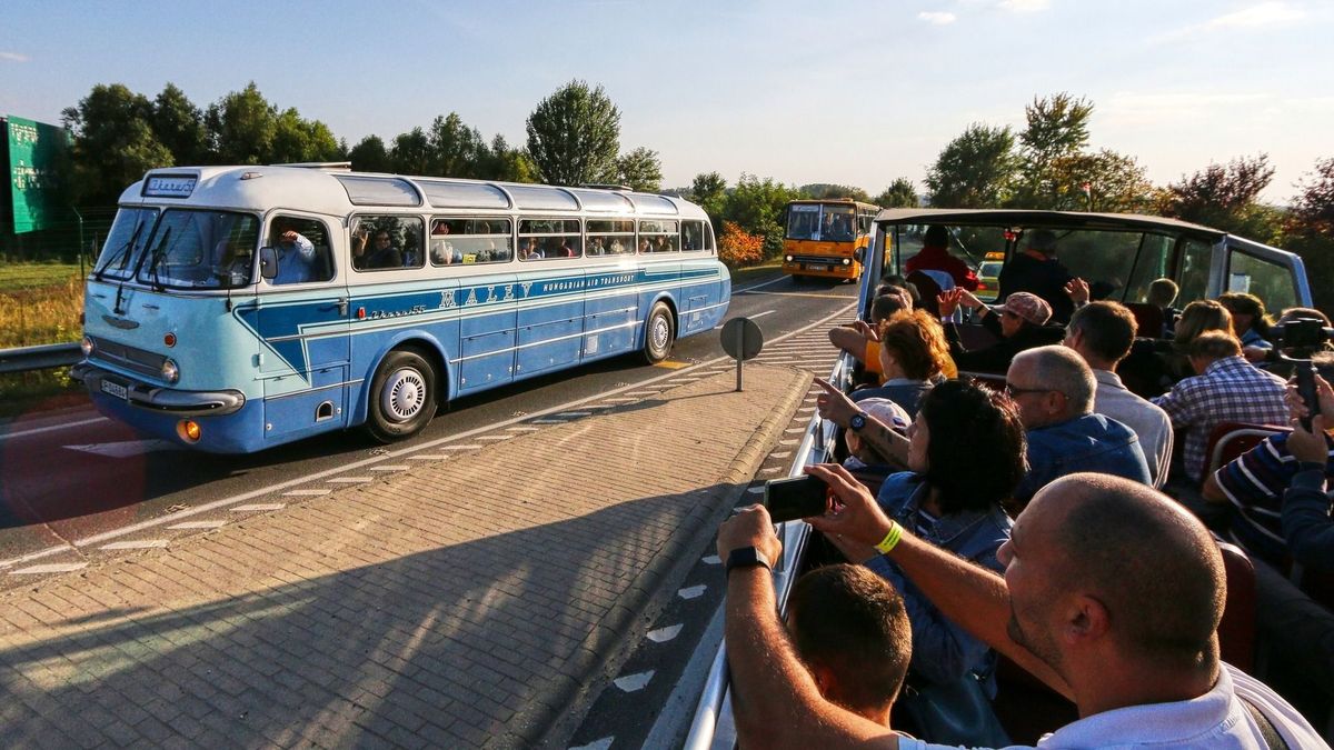 Több mint száz régi Ikarust állítanak ki a hétvégén az Aeroparkban