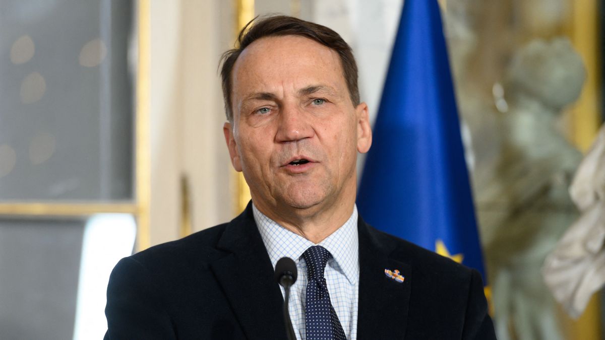 Megdöbbentő: a lengyel külügyminiszter reményét fejezte ki, hogy az ukránok felrobbantják a Barátság Kőolajvezetéket