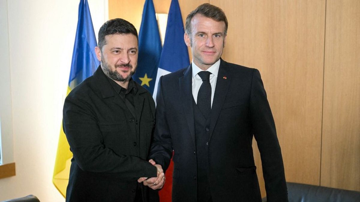 Macron a szankcióknak örül