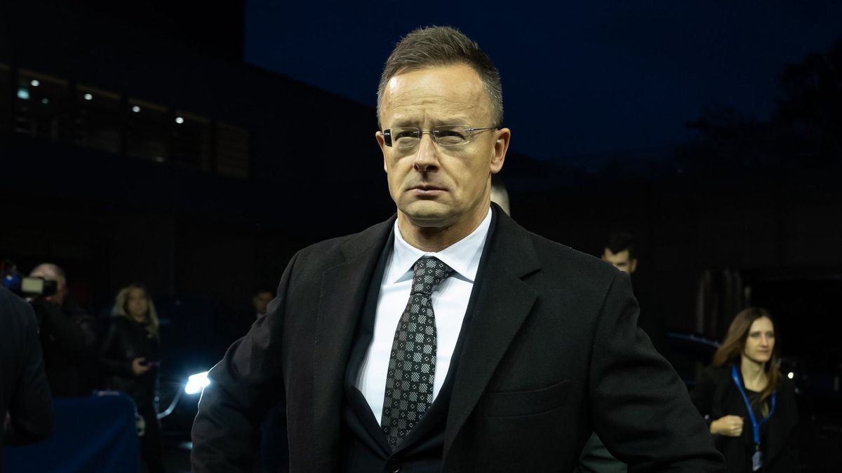 Szijjártó Péter elmondta, mi az egyetlen út a rezsicsökkentés megvédéséhez