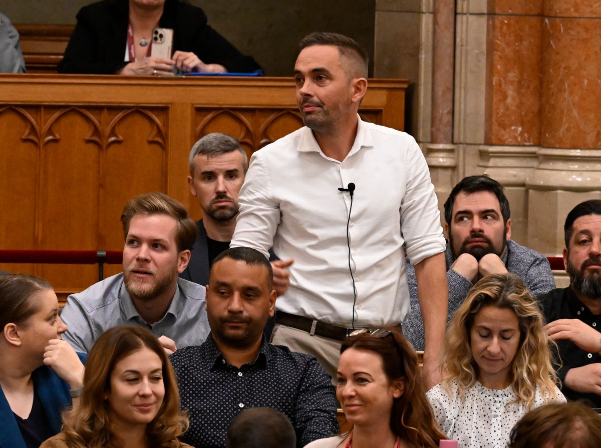 Budapest, 2025. október 21.
Stummer János, a Momentum képviselője felszólal mentelmi ügyével kapcsolatban az Országgyűlés plenáris ülésén 2025. október 21-én.
MTI/Máthé Zoltán