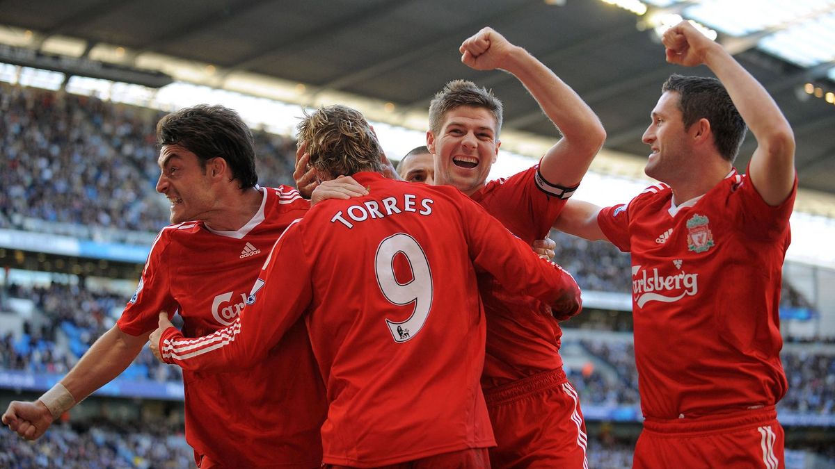 A Liverpool legendájának befejezetlen ügye van, Keane és a Fradi ellen fordulhat