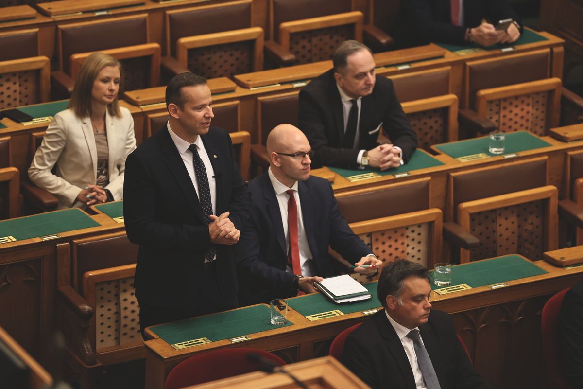 parlament 1006