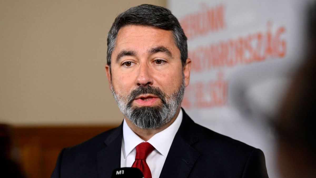 Hidvéghi Balázs, a Miniszterelnöki Kabinetiroda parlamenti államtitkára a brüsszeli törekvésekről írt bejegyzésében