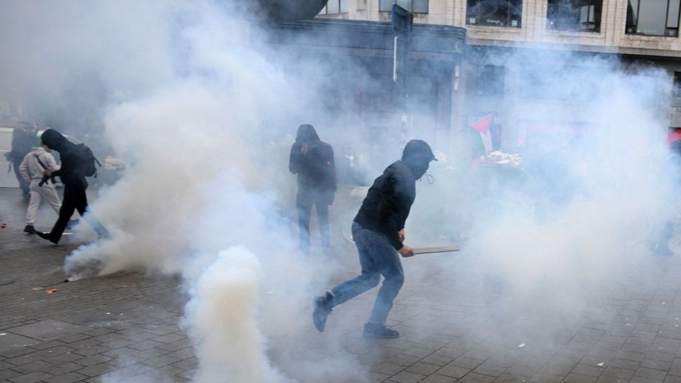 Október 14-én hatalmas tömeg tüntetett a belga fővárosban (Fotó: AFP)