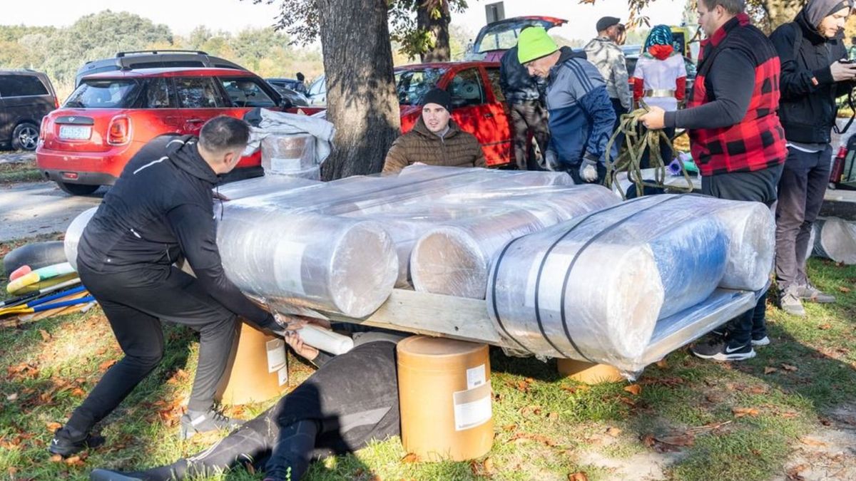 Idén is megszervezték a híres evezős túrát, elképesztő hajókkal szálltak vízre + fotók