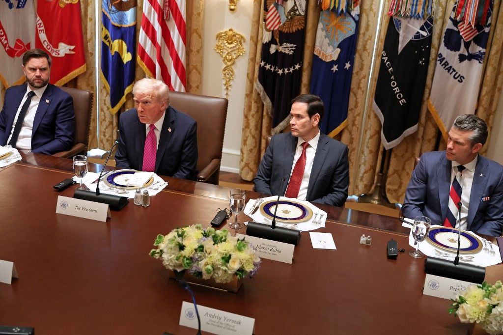 Pete Hegseth amerikai hadügyminiszter nyakkendője miatt idegesek az ukránok (Fotó: AFP)