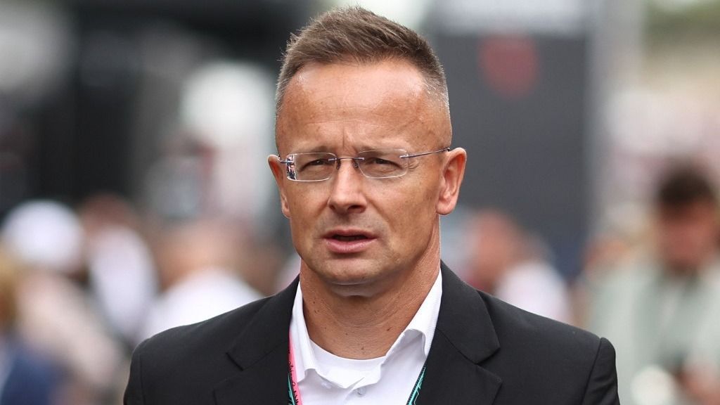Szijjártó Péter: Ukrajna érdekelt a választások befolyásolásában