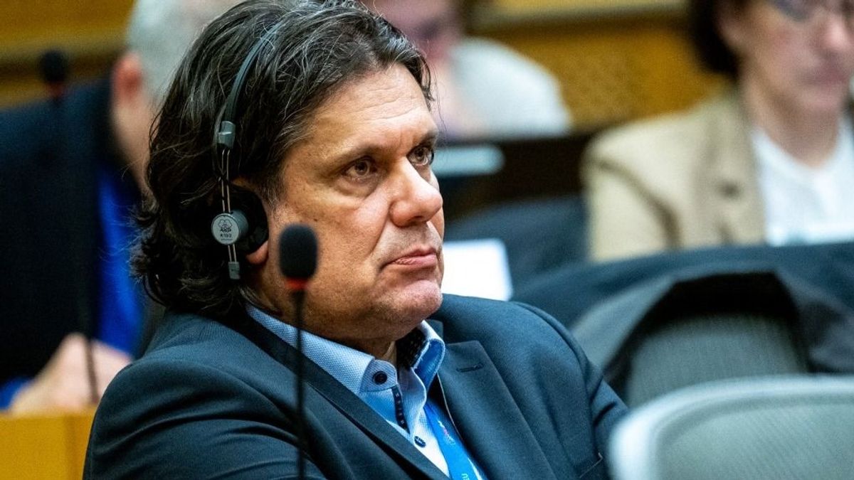 Deutsch Tamás: Magyar Péter Brüsszel fogott embere + videó
