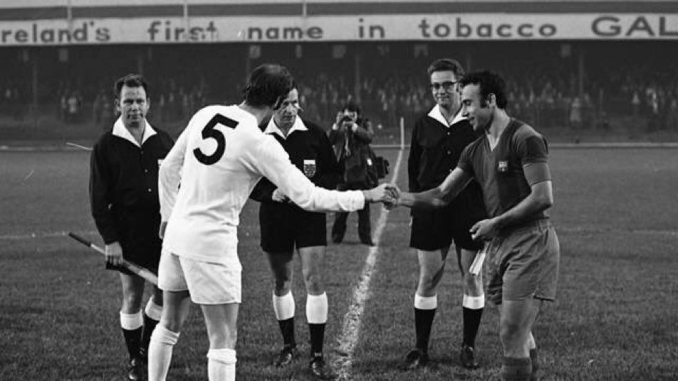 1971 szeptembere: az északír Distillery és a Barcelona találkozása KEK-ben
