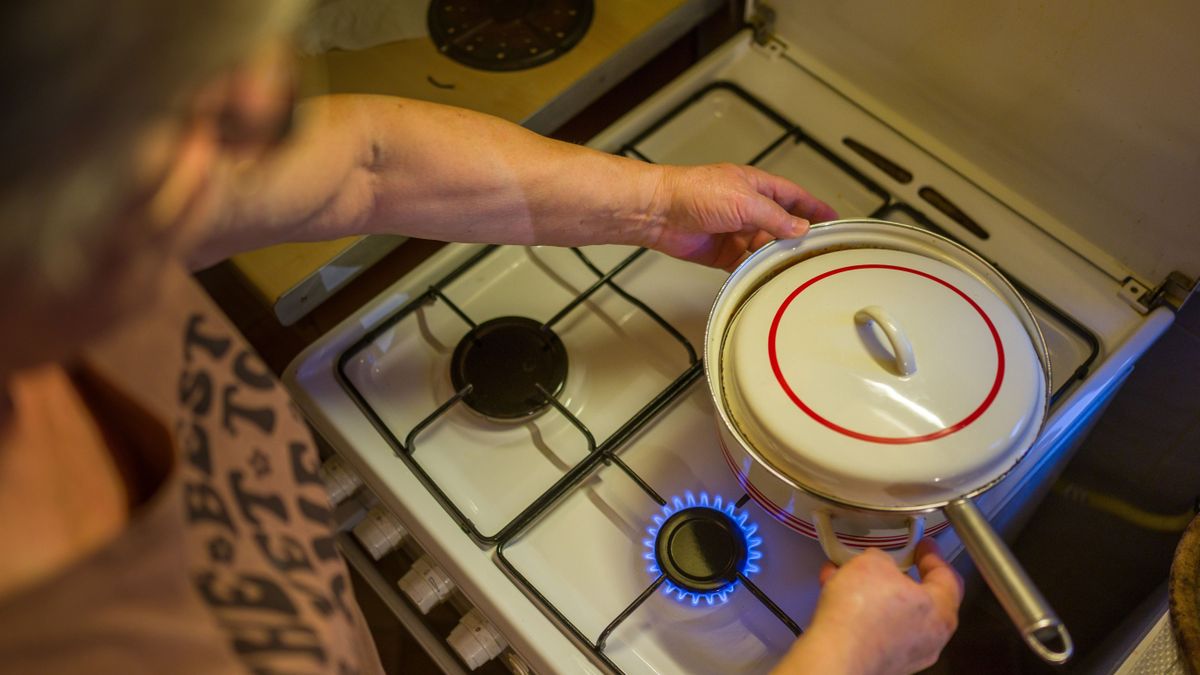 fűtési szezon,20231104 Budapest Gázzal főzés gáztűzhely konyha fazék termosztát fűtés rezsi energia spórolásFotó: Németh András Péter NAP Szabad Föld SZF