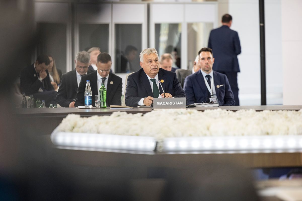 Orbán Viktor Azerbajdzsánban a Türk Államok Szervezete 12. csúcstalálkozóján