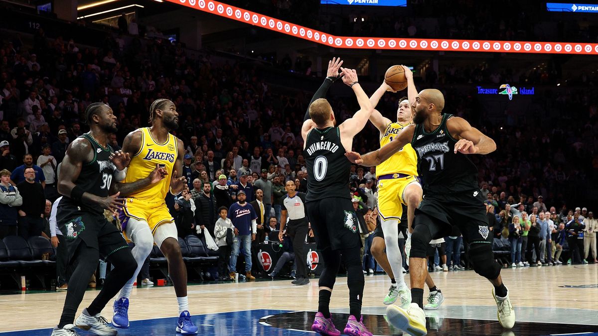  Los Angeles Lakers játékosa Austin Reaves az utolsó pillanatban döntötte el a meccset.