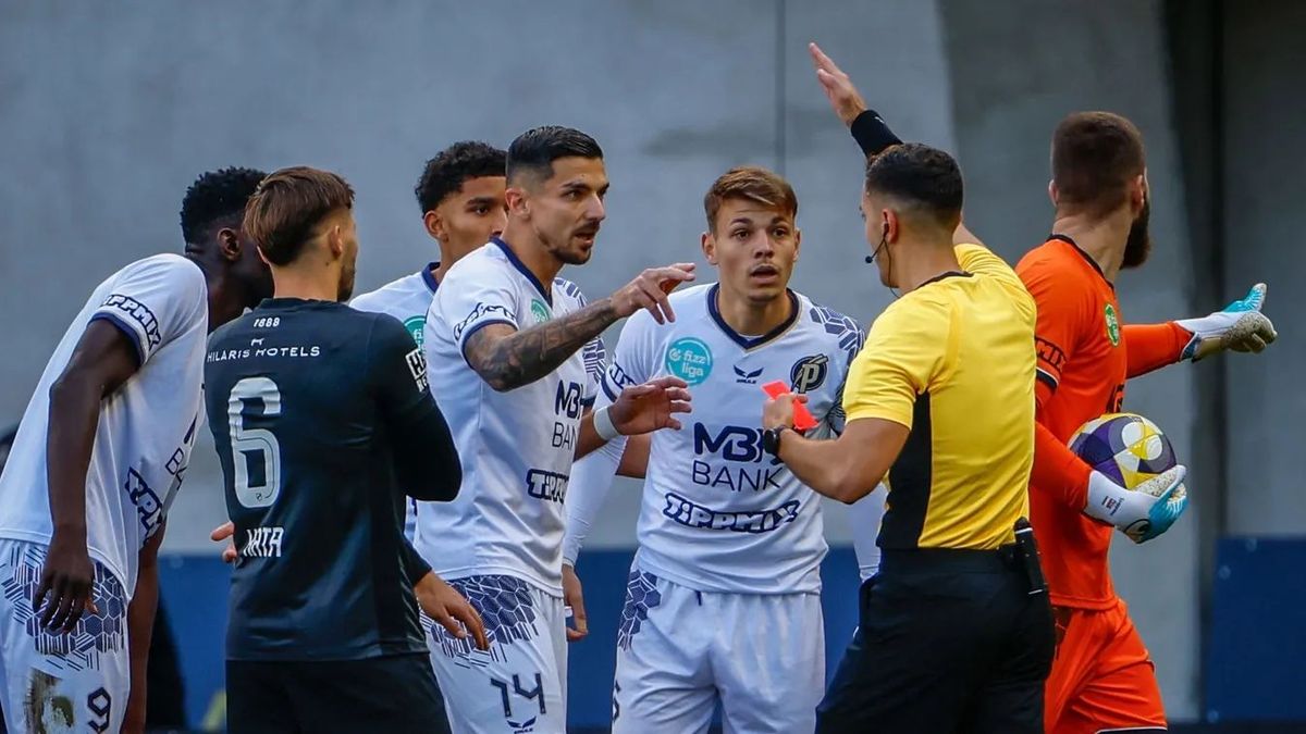 Markgráf Ákos kiállítása nagy indulatokat gerjesztett. Az MLSZ nem Hornyák Zsoltot, hanem a Puskás Akadémia ügyvezetőjét, Tóth Balázs tiltotta el