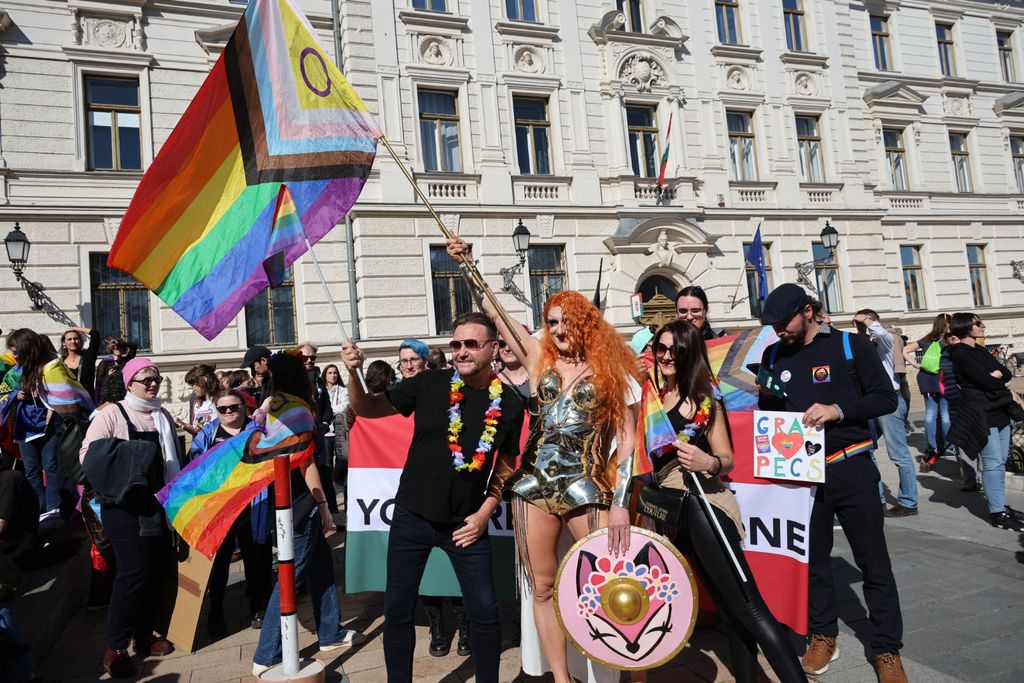 pécsi Pride felvonulás