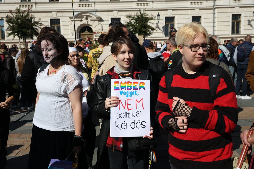 pécsi Pride felvonulás