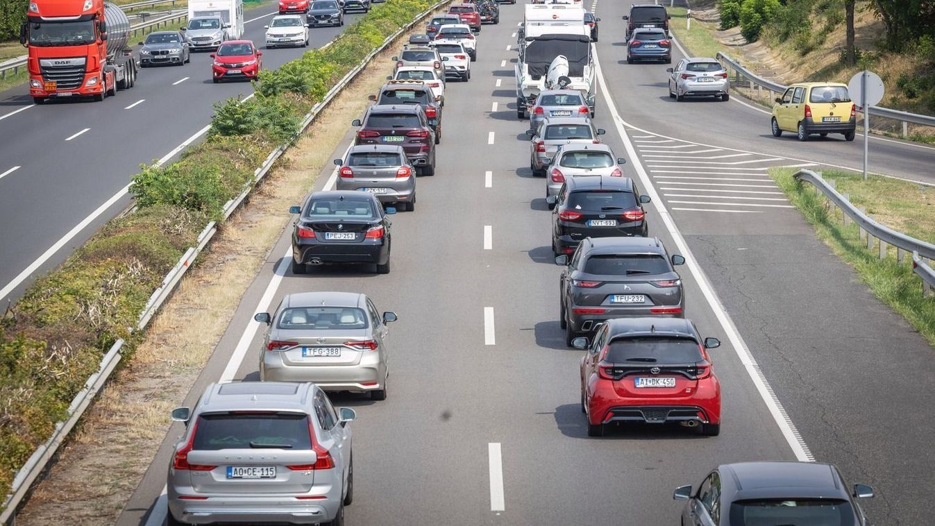 20250817 Balatonvilágos
M7-es autópálya
Fotó: Bánkúti Sándor (BS)
MW Bulvár
20250817- autópálya, M7, siófok, forgalom, nyár, Fotó.Bánkúti Sándor
Az őszi szünetben nagyobb torlódásokkal kell számolni