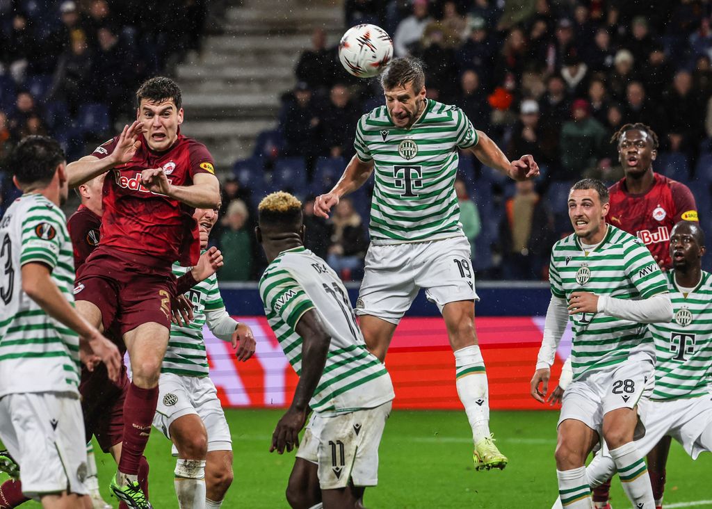Varga Barnabás (labdával) és az FTC Salzburgban folytatta Európa-liga-szereplését.