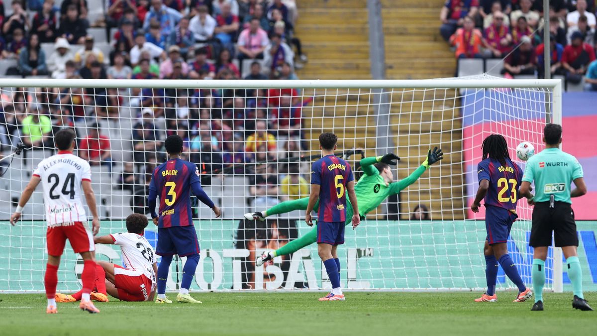 A Barcelona kapusa tehetetlen volt Alex Witsel ollózása után.