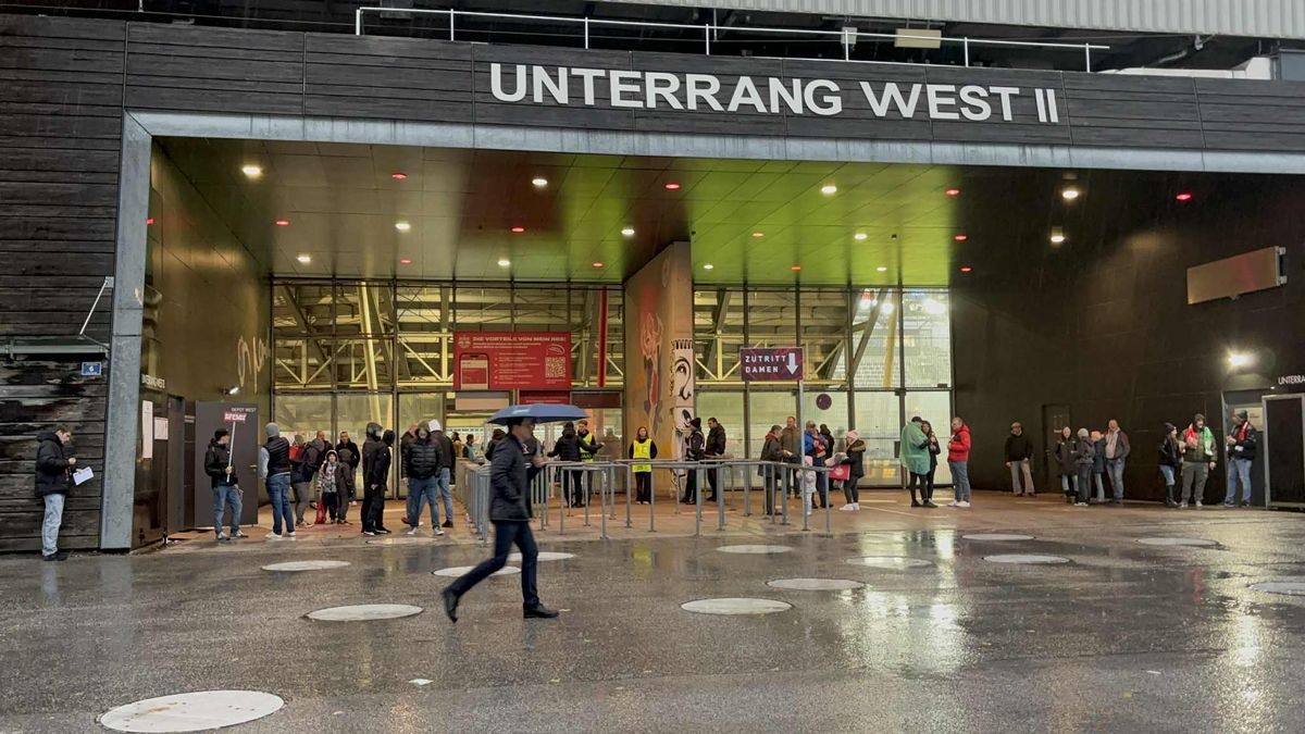 Meccs előtti életkép a Salzburg és az FTC összecsapásának helyszínéről