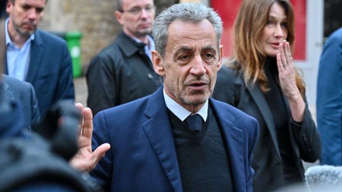 Halálosan megfenyegették Nicolas Sarkozy volt francia elnököt a börtönben