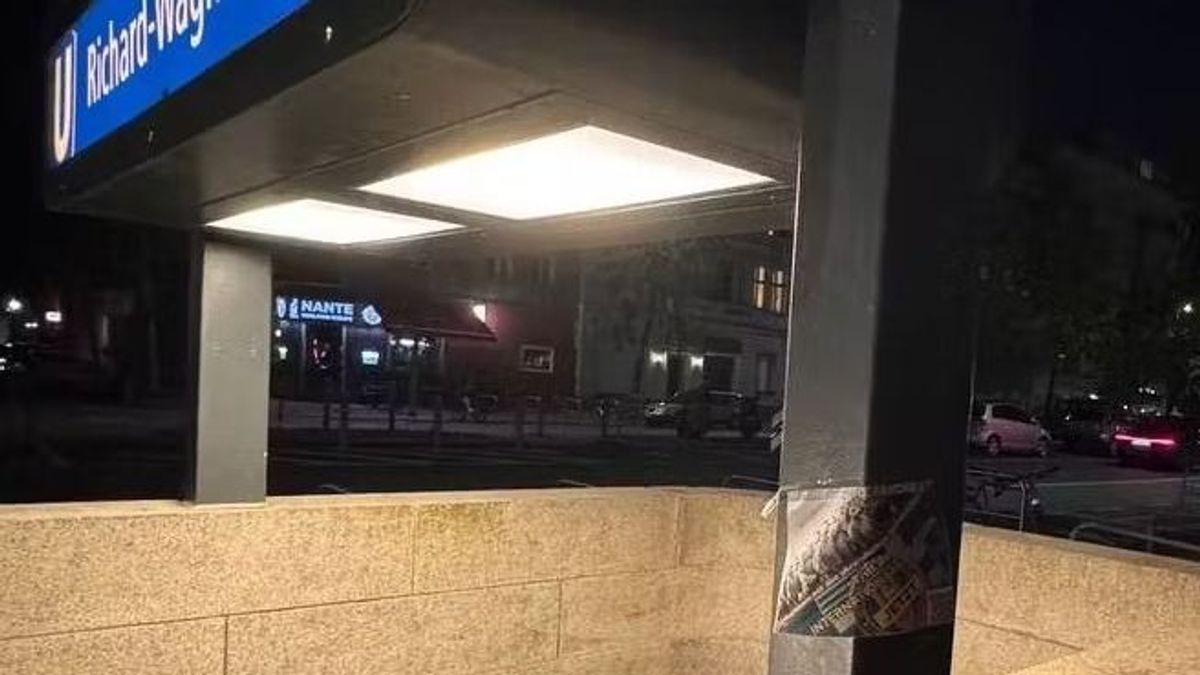 Rejtélyes plakátkampány Berlinben – németeket hívnak harcba Ukrajnába