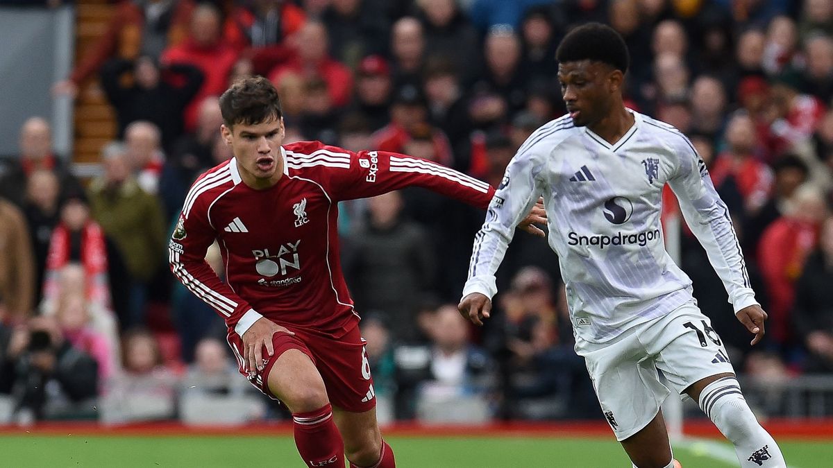 A Liverpool csapatkapitánya a pályán hordta le Kerkez Milost, ezt Slot is látta