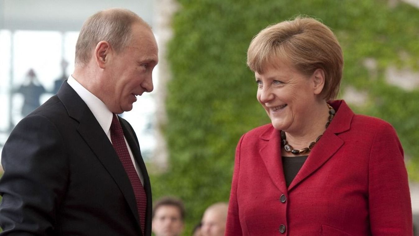 Angela Merkel és Vladimir Putyin (Fotó: AFP)