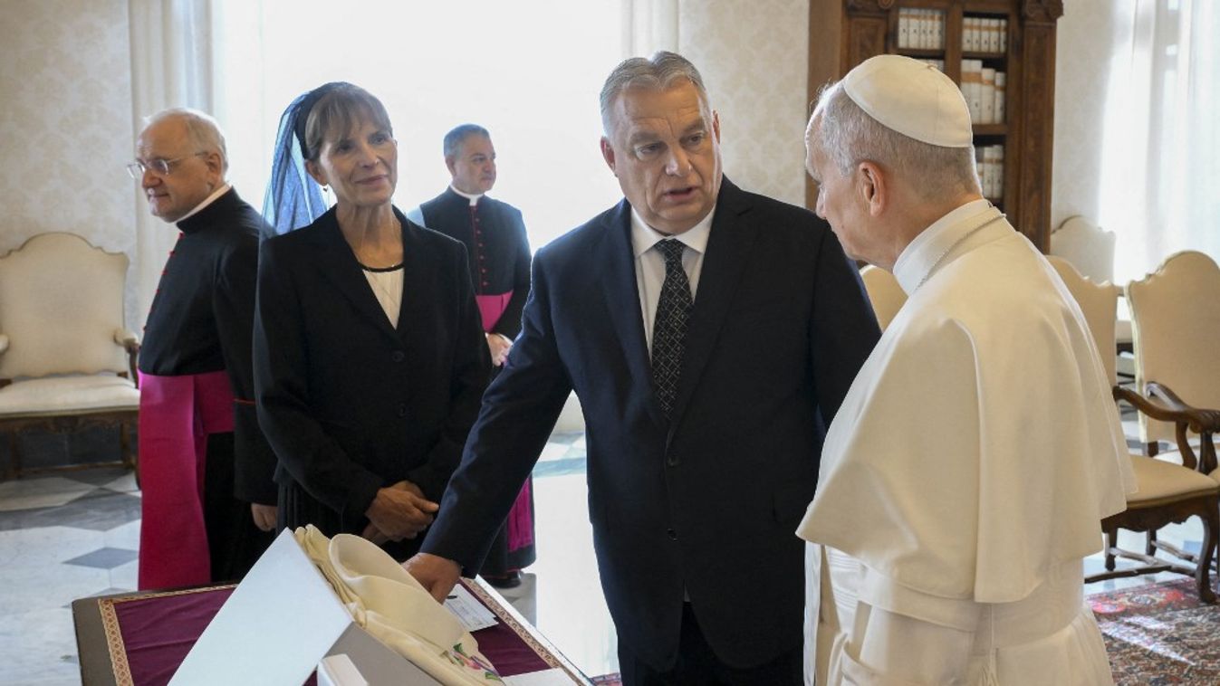 XIV. Leó pápa Orbán Viktor magyar miniszterelnökkel találkozott a Vatikánban (Fotó: Vatican Media/AFP)