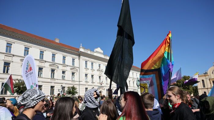 pécsi Pride felvonulás