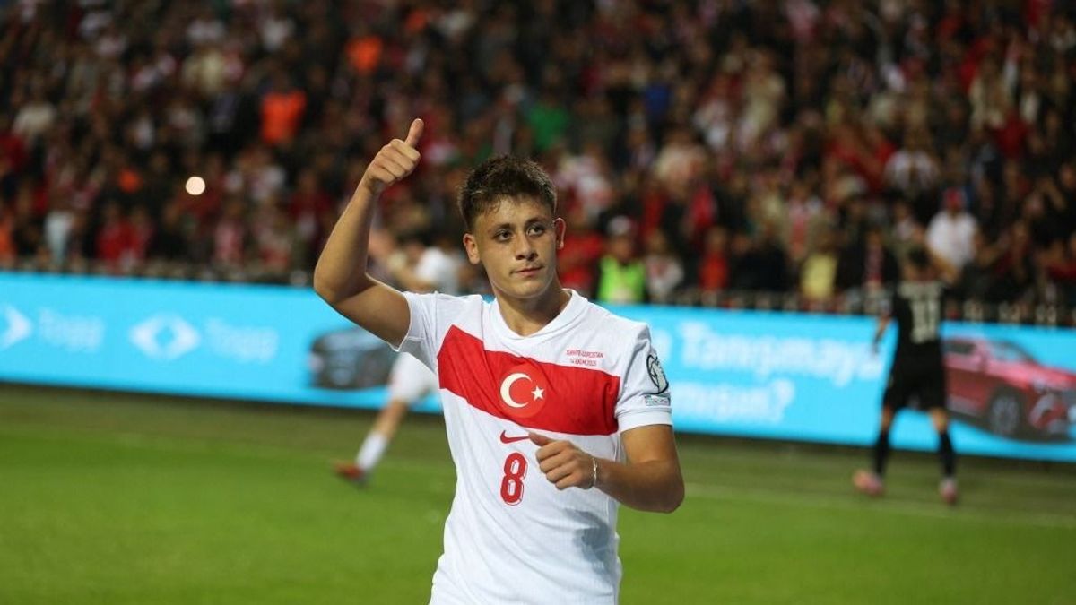 Arda Güler vezetésével a törökök kitömték Szoboszlai liverpooli csapattársát