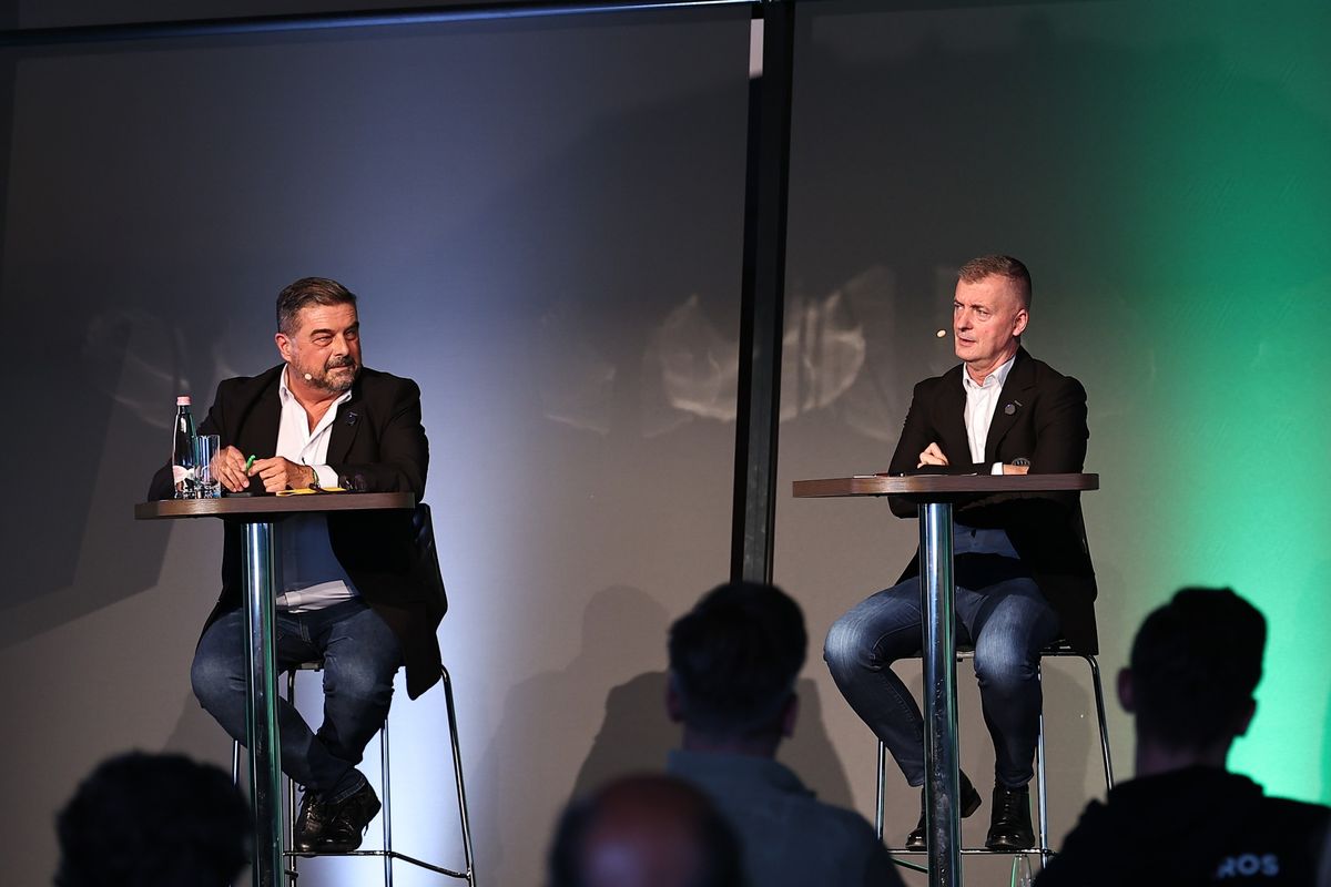 Orosz Pál (balra) és Kubatov Gábor az FTC szurkolói ankétján