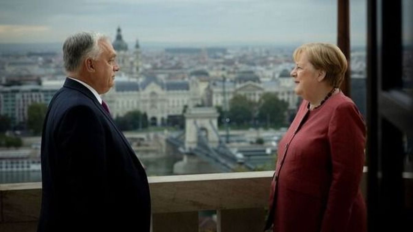 Orbán Viktor miniszterelnök és Angela Merkel volt német kancellár (Fotó: AFP)
