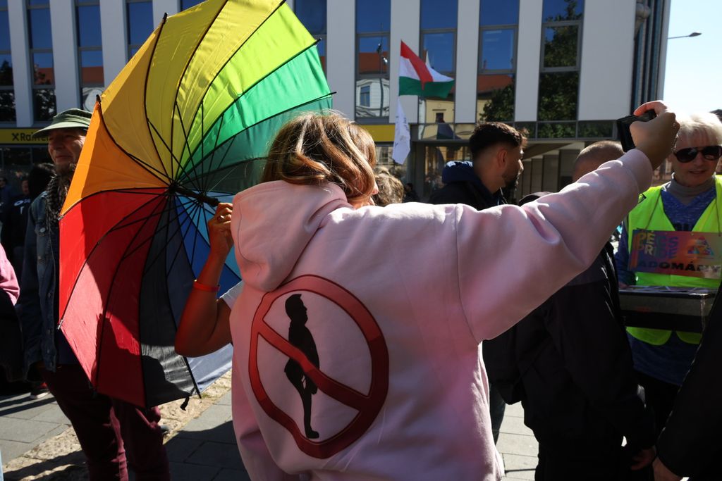 pécsi Pride felvonulás