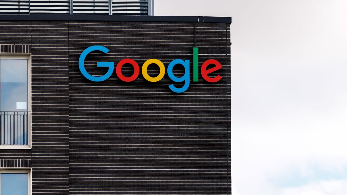 A Google felelősségét is vizsgálja a GVH az online csalókkal kapcsolatban. /Fotó: MATTHIAS BALK / DPA