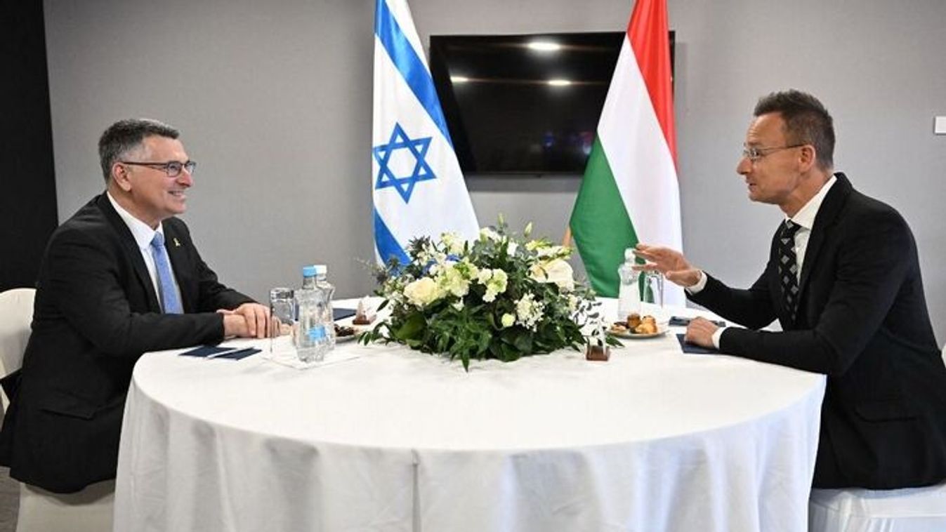 The Jewish community is safe in Hungary, Peter Szijjarto emphasized (Photo: AFP)