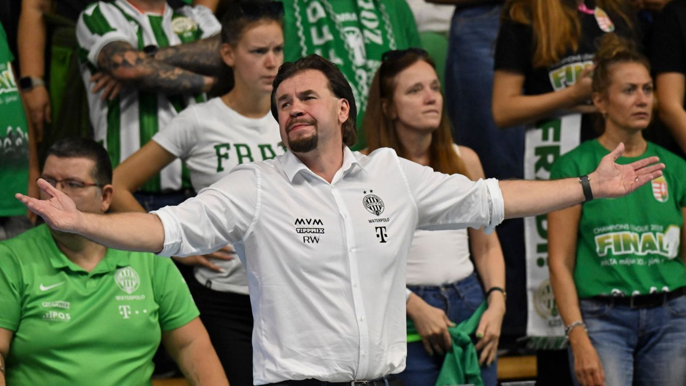 Vogel Soma
Budapest, 2025. október 8.
Nyéki Balázs, az FTC vezetőedzője a férfi vízilabda Európai Szuperkupa döntőjében játszott FTC-Telekom Waterpolo - Pro Recco mérkőzésen a Komjádi Uszodában 2025. október 8-án.
MTI/Illyés Tibor