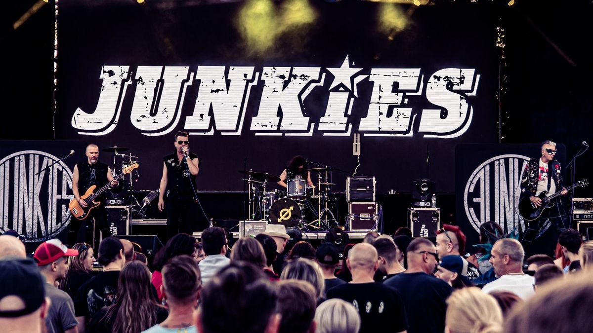 Egészségügyi okokból lemondta a koncerteket a Junkies egyik zenésze