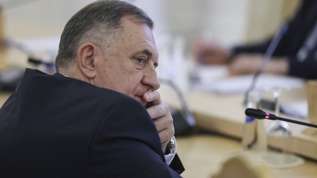 A kinevezés az előd, Milorad Dodik augusztusi menesztését követi a boszniai Szerb Köztársaságban