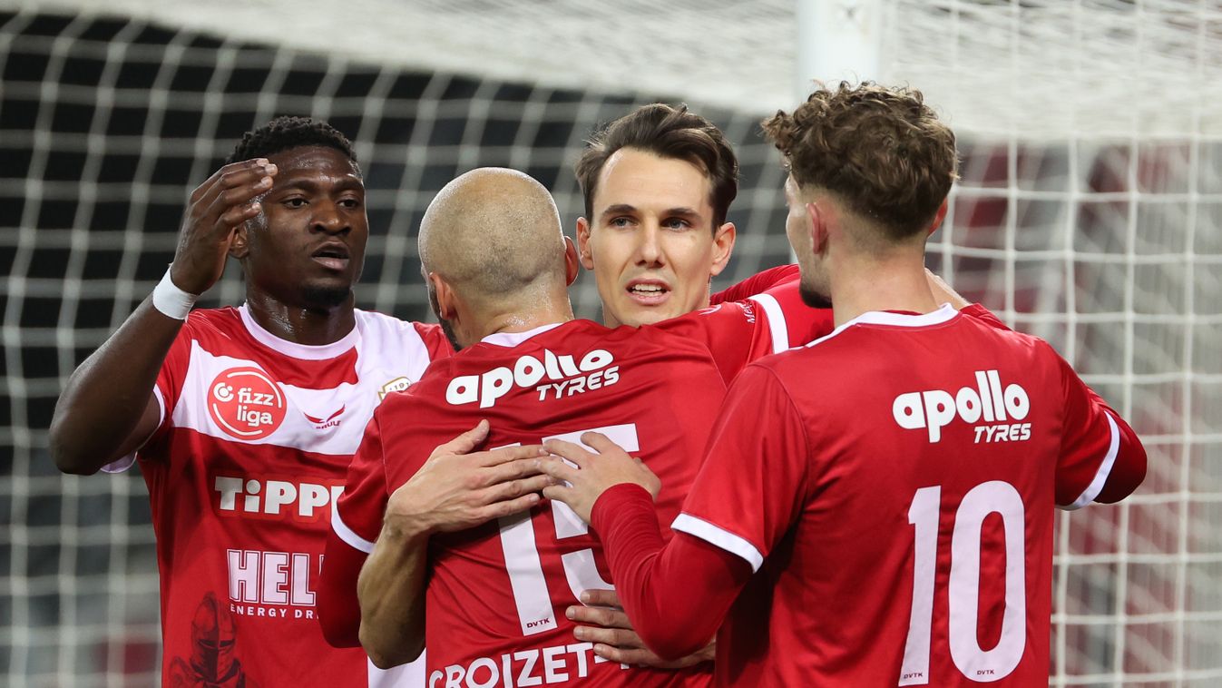 Sajbán Mátét kétszer is ünnepelhették a társak, góljai továbbjutást értek a Diósgyőrnek