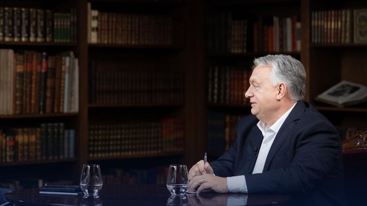 Orbán Viktor elárulta, hogyan tud egyszerre két helyen jelen lenni + videó