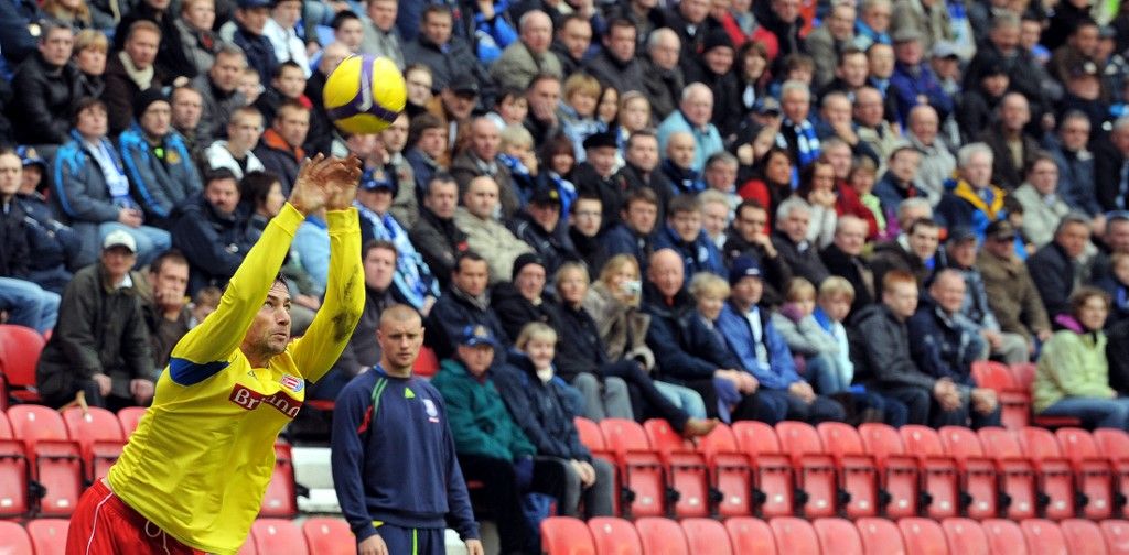 Szankcionálhatják a hosszú bedobásokat.