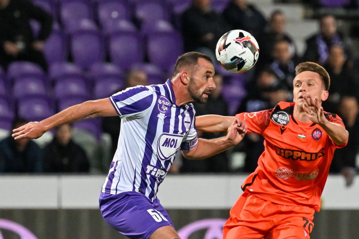 Katona Mátyás, a Nyíregyháza játékosa az Újpest ellen szenvedett súlyos sérülést